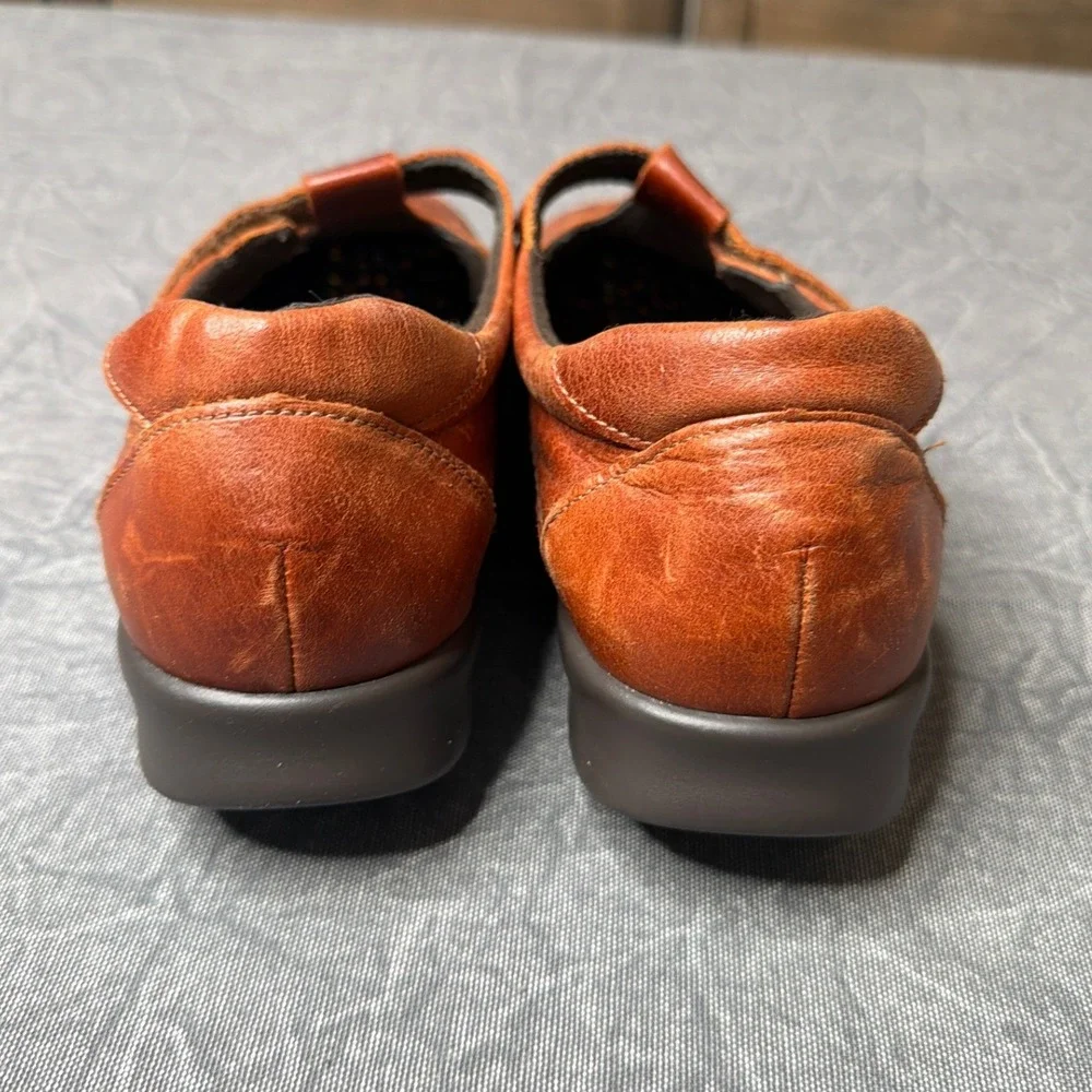 SAS Mary Jane Flats Womens 9W Roamer Brown Leather Perforated T-Strap Comfort